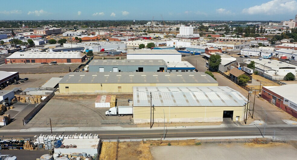 1626 S Pearl St, Fresno, CA for lease - Building Photo - Image 2 of 3