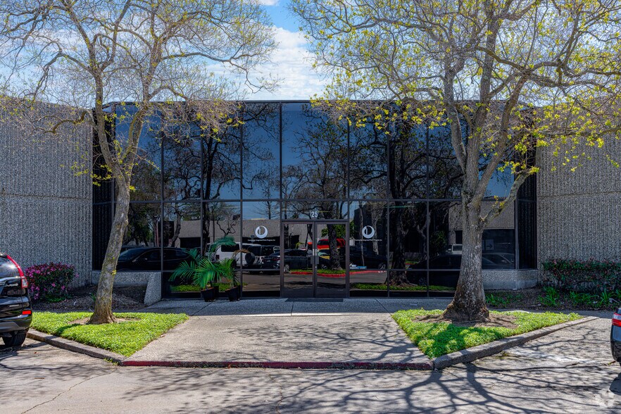 3612 Madison Ave, North Highlands, CA à louer - Photo du bâtiment - Image 3 de 8