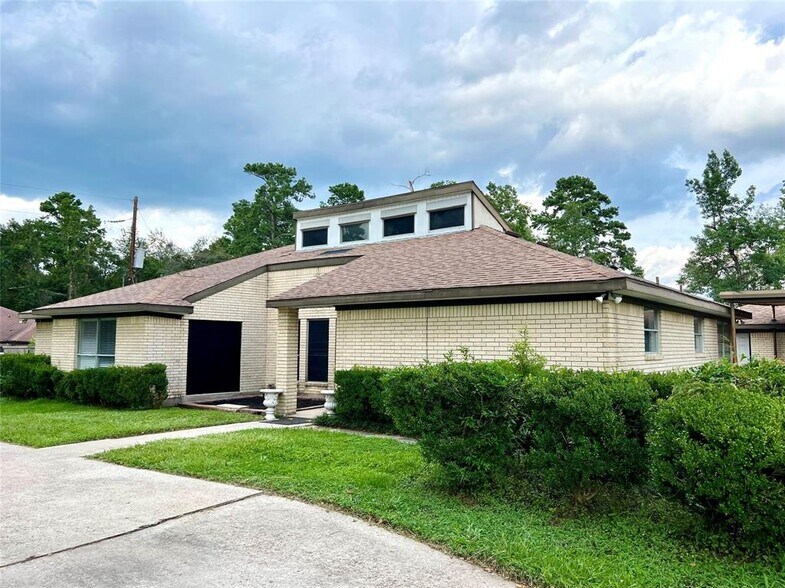 14221 Horseshoe Bnd, Conroe, TX à louer - Photo du bâtiment - Image 1 de 20