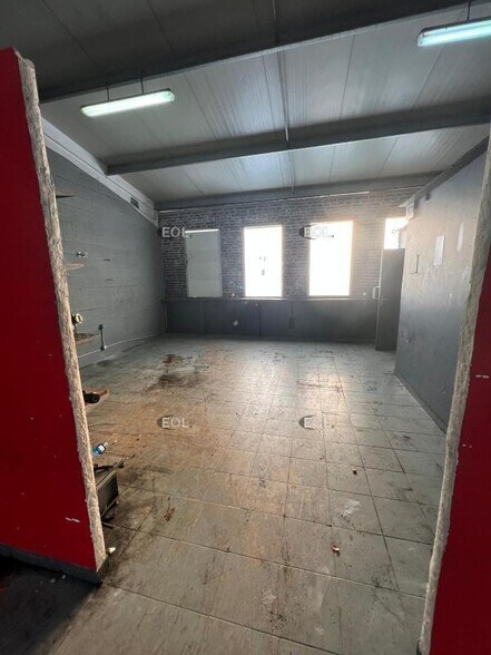 Flex dans Linas à louer - Photo du bâtiment - Image 2 de 6