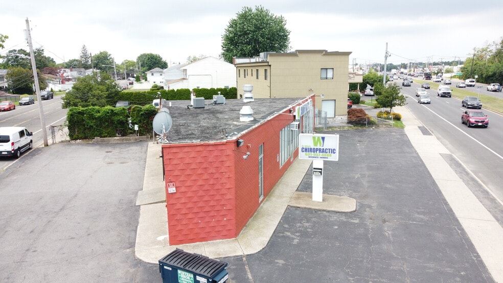 900 Rt-109, West Babylon, NY à vendre - Photo du bâtiment - Image 3 de 13