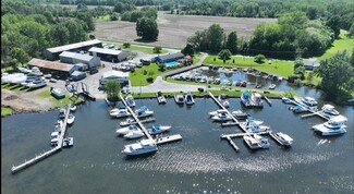 Plus de détails pour 9170 Horseshoe Island Rd, Clay, NY - Spécialité à vendre