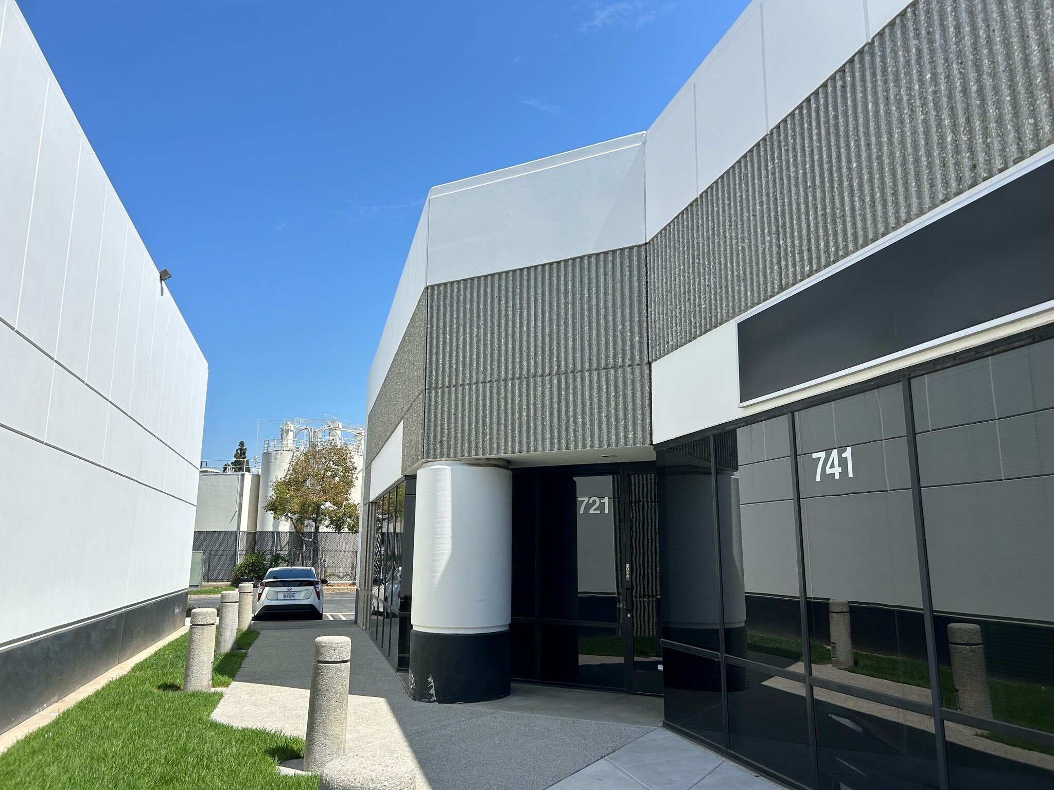 701 Kimberly Ave, Placentia, CA for lease Building Photo- Image 1 of 4