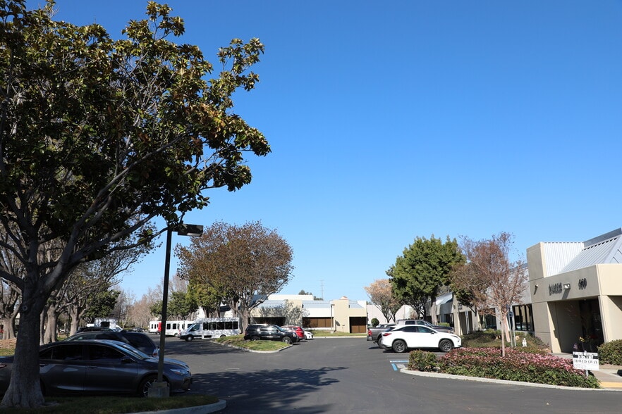 960-978 Rincon Cir, San Jose, CA for sale - Building Photo - Image 2 of 16