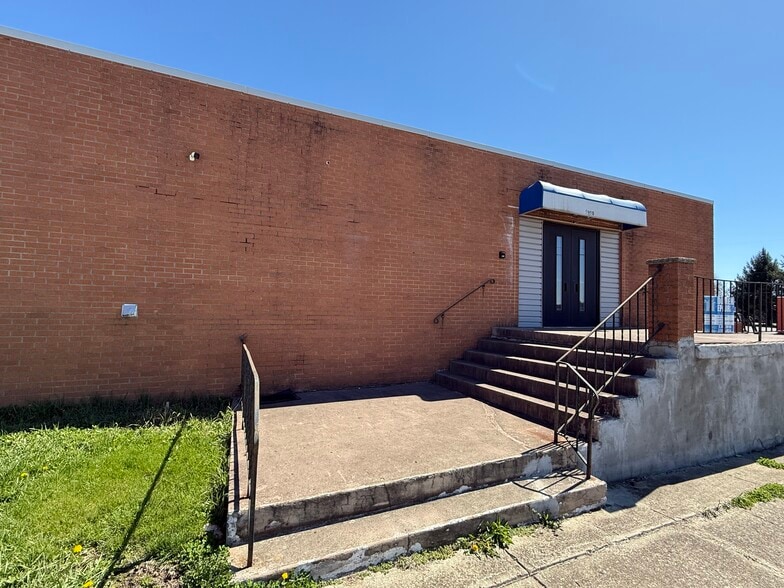 5900 N Dixie Dr, Dayton, OH for sale - Building Photo - Image 2 of 13