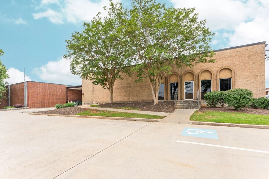 1562 Litton Dr, Stone Mountain, GA à louer - Photo du bâtiment - Image 3 de 5