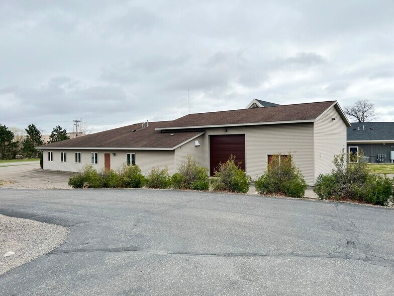 7119 Forthun Rd, Baxter, MN à louer - Photo du bâtiment - Image 2 de 8