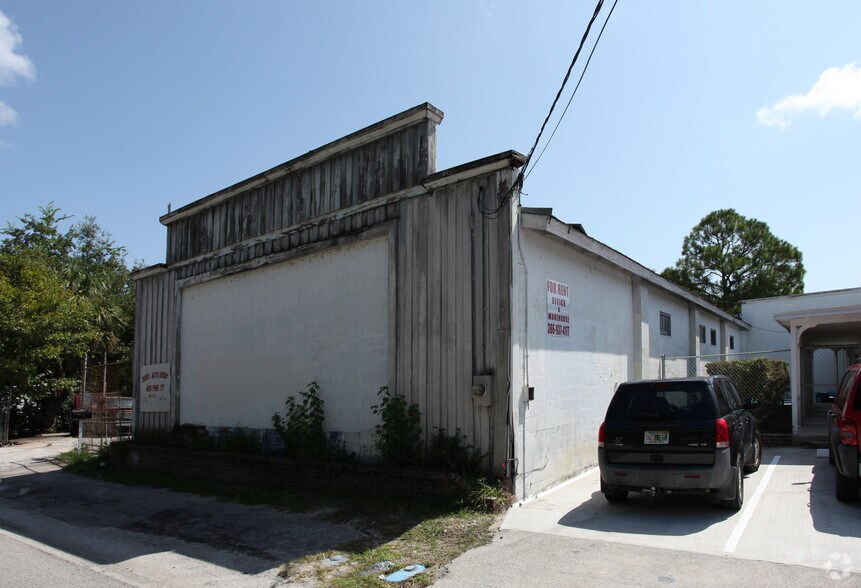 407 N Pine St, Palatka, FL à louer - Photo du bâtiment - Image 2 de 2