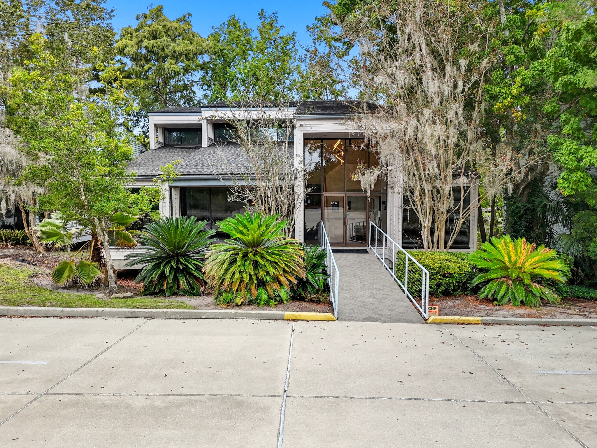 8818 Goodbys Executive Dr, Jacksonville, FL à vendre Photo intérieure- Image 1 de 21