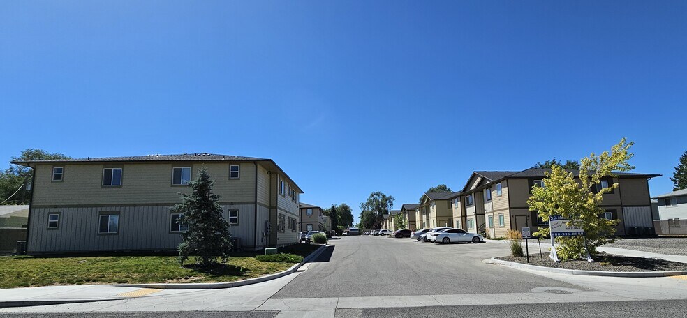 509-523 N Rose St, Twin Falls, ID à vendre - Photo du bâtiment - Image 1 de 12
