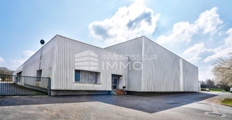 Industrial in Croissy Beaubourg for lease - Building Photo - Image 2 of 12