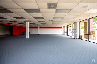 2420 S Stemmons Fwy, Lewisville, TX for lease Interior Photo- Image 2 of 2