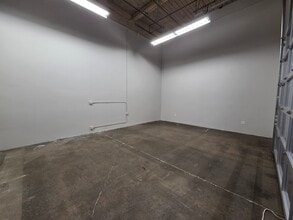 2195 Hyacinth St NE, Salem, OR for lease Interior Photo- Image 2 of 3