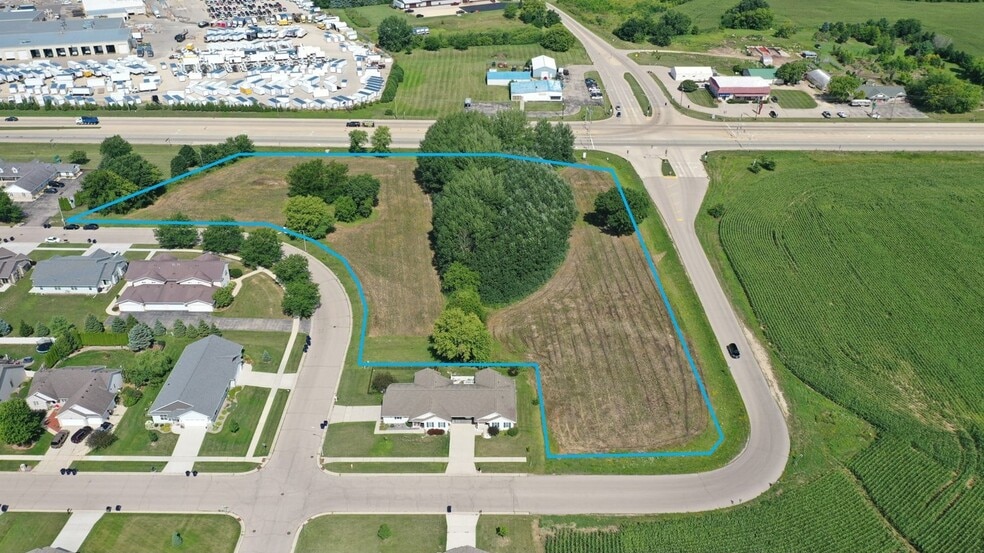4676 Milton Ave, Janesville, WI à vendre - Photo du bâtiment - Image 1 de 5