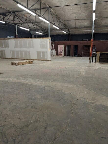 186 Patton Ave, Asheville, NC à louer - Photo intérieure - Image 2 de 3