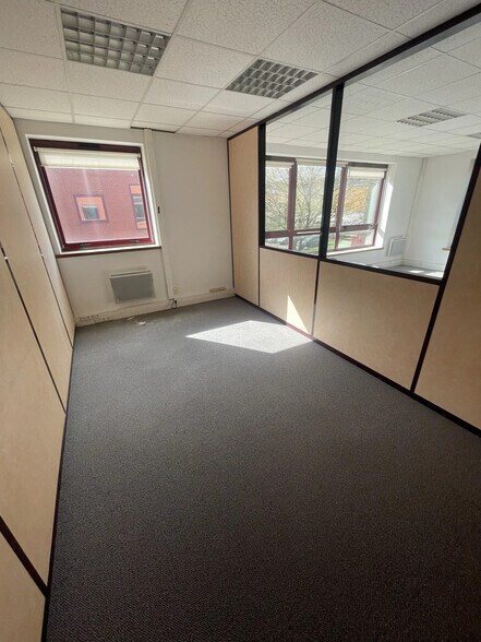 4 Allée Kepler, Champs-sur-Marne for lease - Interior Photo - Image 3 of 16