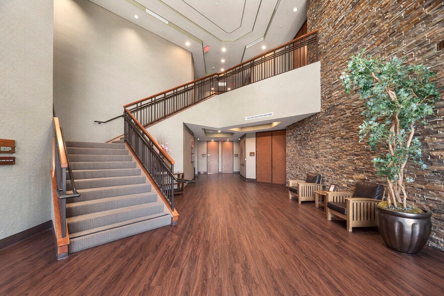 30300 Agoura Rd, Agoura Hills, CA for sale - Building Photo - Image 3 of 7