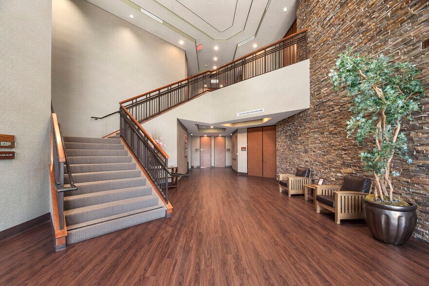 30300 Agoura Rd, Agoura Hills, CA à vendre - Photo du bâtiment - Image 3 de 7