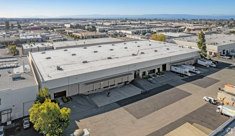 2446-2476 Verna Ct, San Leandro, CA for lease - Primary Photo - Image 2 of 2