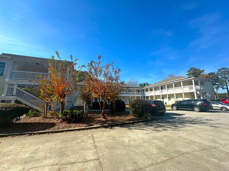 1149 Cornell Ave, Savannah, GA à louer - Photo du bâtiment - Image 2 de 10