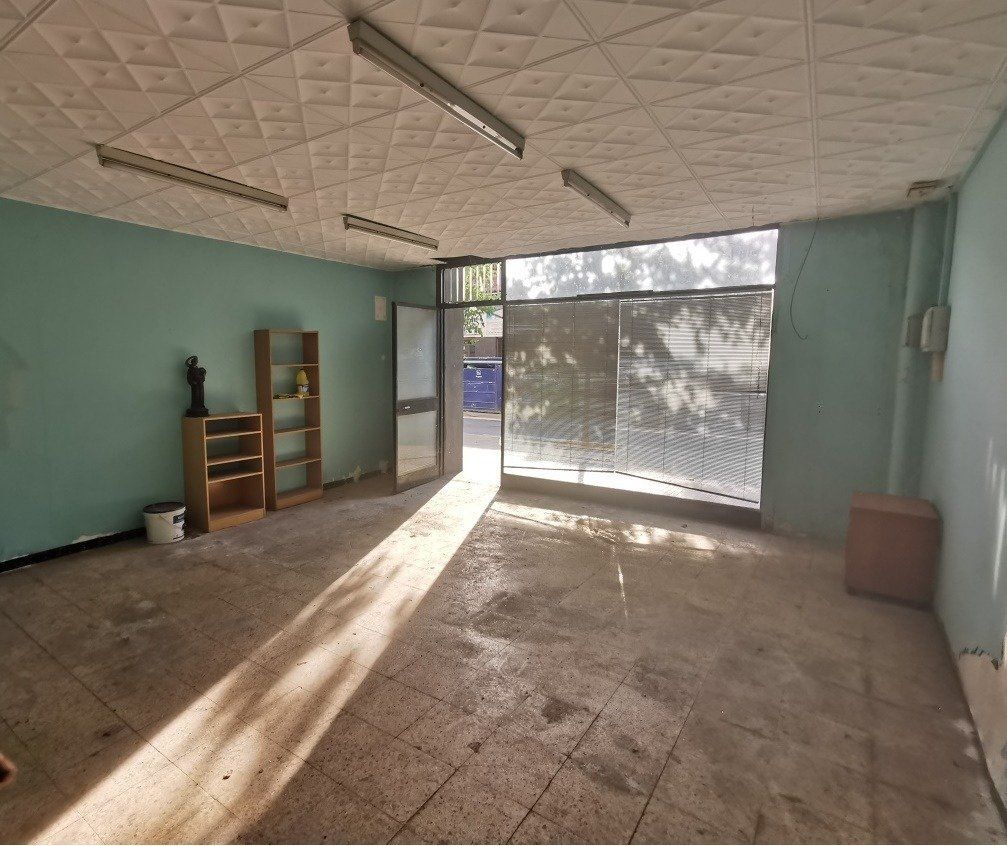 Retail in Manresa, Barcelona for lease Building Photo- Image 1 of 4