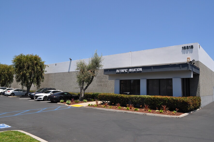 16808-16818 Marquardt Ave, Cerritos, CA for lease - Primary Photo - Image 1 of 9