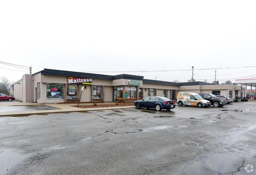 6323 W Saginaw Hwy, Lansing, MI for lease - Primary Photo - Image 2 of 4