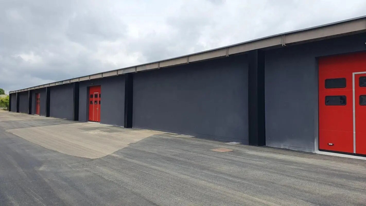 Flex dans Coignières à louer Photo du bâtiment- Image 1 de 6