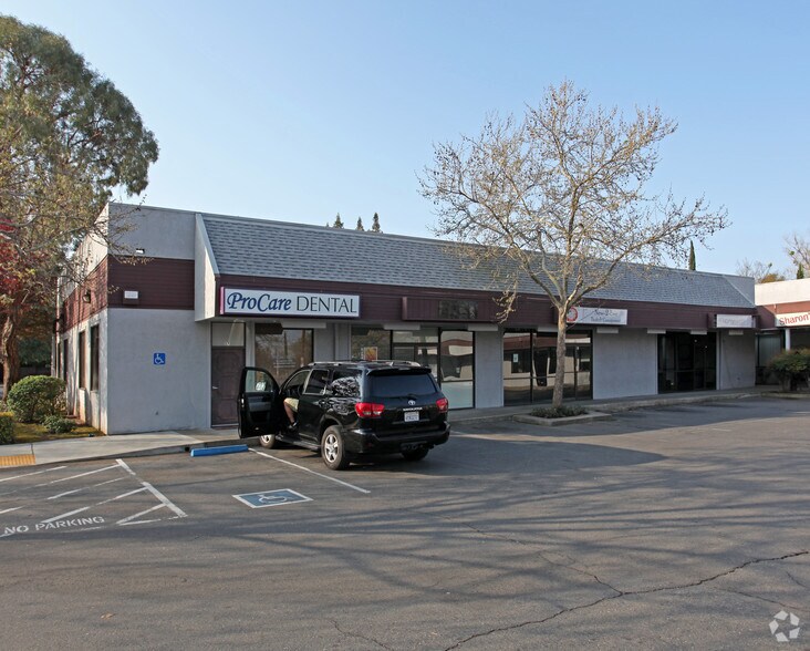 11050 Coloma Rd, Rancho Cordova, CA à vendre - Photo du bâtiment - Image 2 de 3