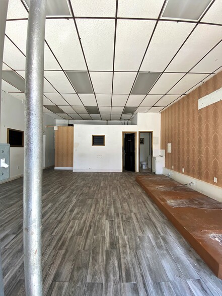 29 Cook St, Brooklyn, NY for lease - Interior Photo - Image 3 of 3