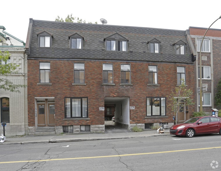 2056-2066 Rue Atateken, Montréal, QC for sale - Building Photo - Image 2 of 2