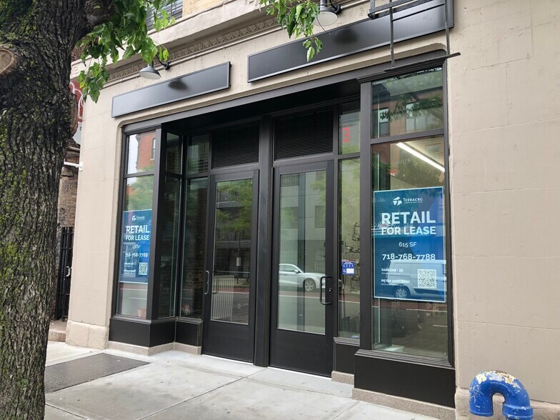 685 Nostrand Ave, Brooklyn, NY à louer - Photo du bâtiment - Image 3 de 21