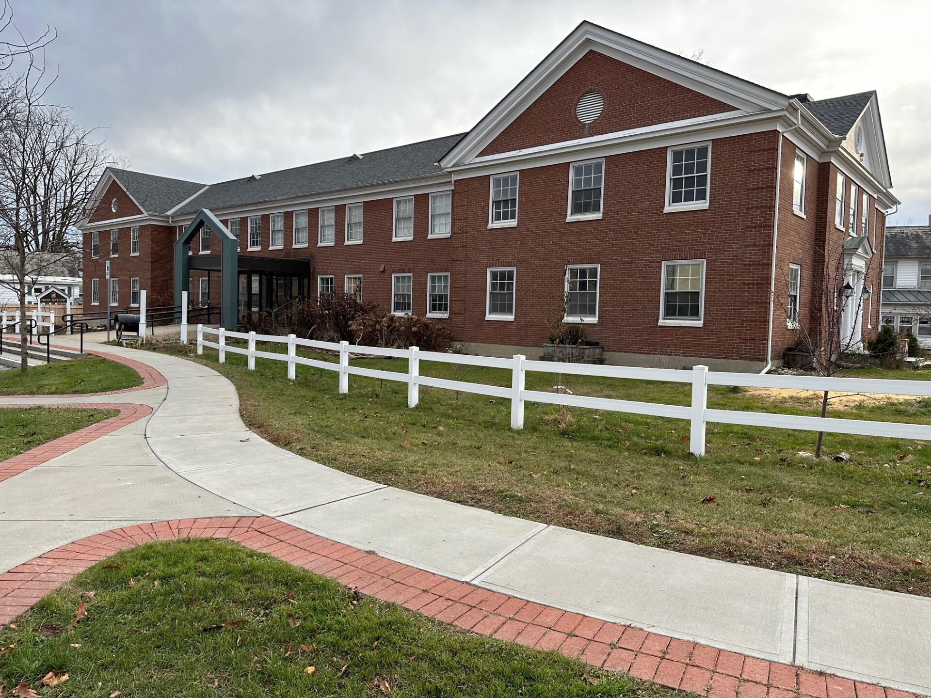 5 Carver St, Brandon, VT for lease Primary Photo- Image 1 of 8