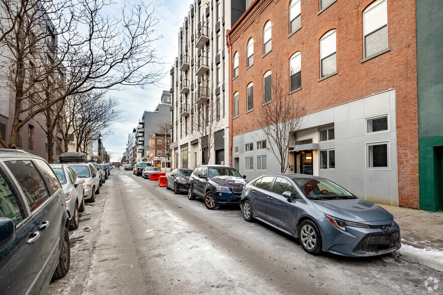 296 Wythe Ave, Brooklyn, NY for lease - Building Photo - Image 2 of 12