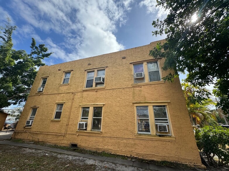 110 S B St, Lake Worth, FL for sale - Building Photo - Image 3 of 12