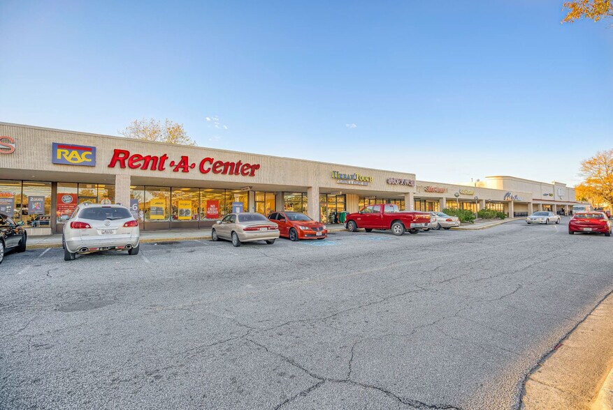 1900 E Victory Dr, Savannah, GA à louer - Photo du bâtiment - Image 3 de 13