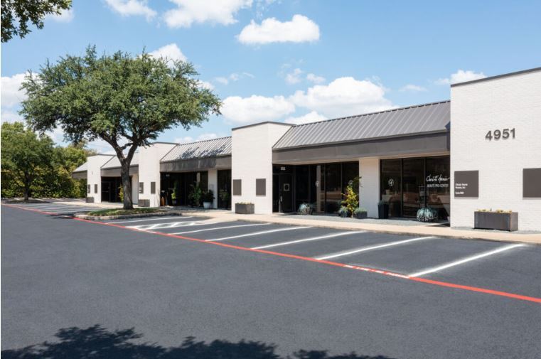 4950 Keller Springs Rd, Addison, TX à louer - Photo du bâtiment - Image 3 de 9