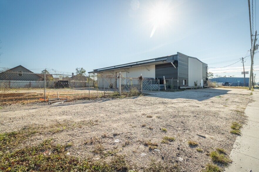7904 Irvington Blvd, Houston, TX à vendre - Photo du bâtiment - Image 3 de 28
