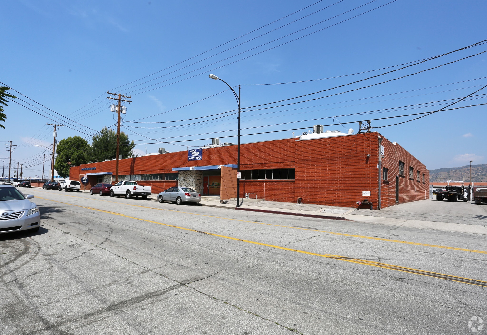 2909-29121 Thornton Ave, Burbank, CA for lease Primary Photo- Image 1 of 19