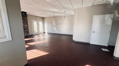 5020 Lac St Ann Trl, Onoway, AB for lease Interior Photo- Image 2 of 7