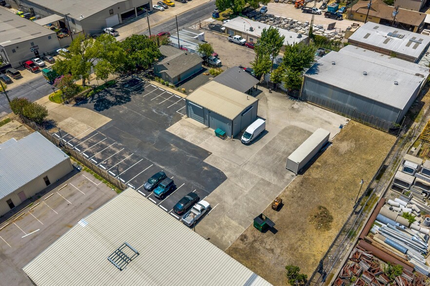 2655 Myrtle Springs Ave, Dallas, TX for sale - Building Photo - Image 1 of 50