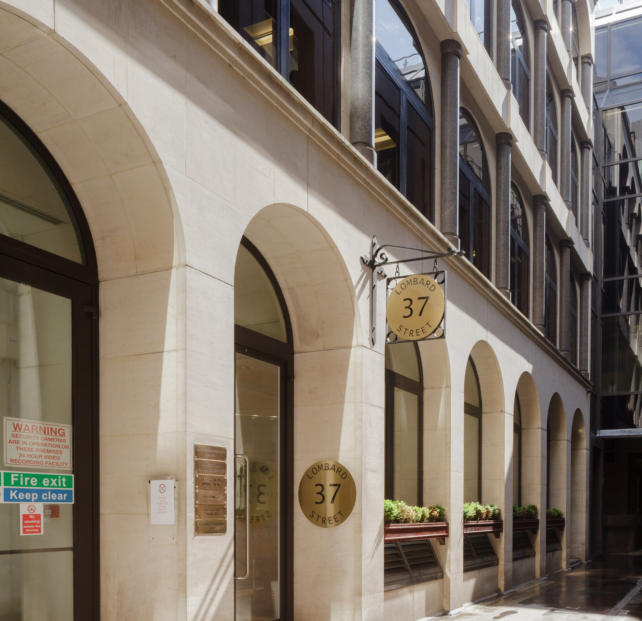 37 Lombard St, Londres à louer Photo du bâtiment- Image 1 de 8