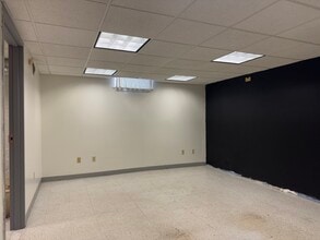 30 Harris St, Putnam, CT for lease Building Photo- Image 1 of 14