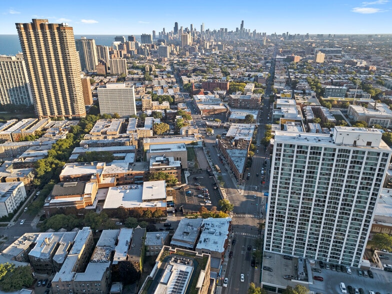 732 W Grace St, Chicago, IL à vendre - Photo du bâtiment - Image 3 de 8