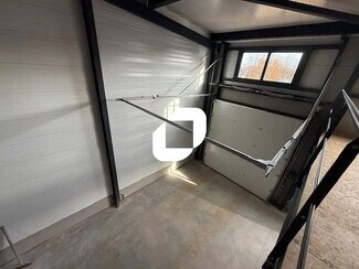 Plus de détails pour Bureau, Local d'activités à louer