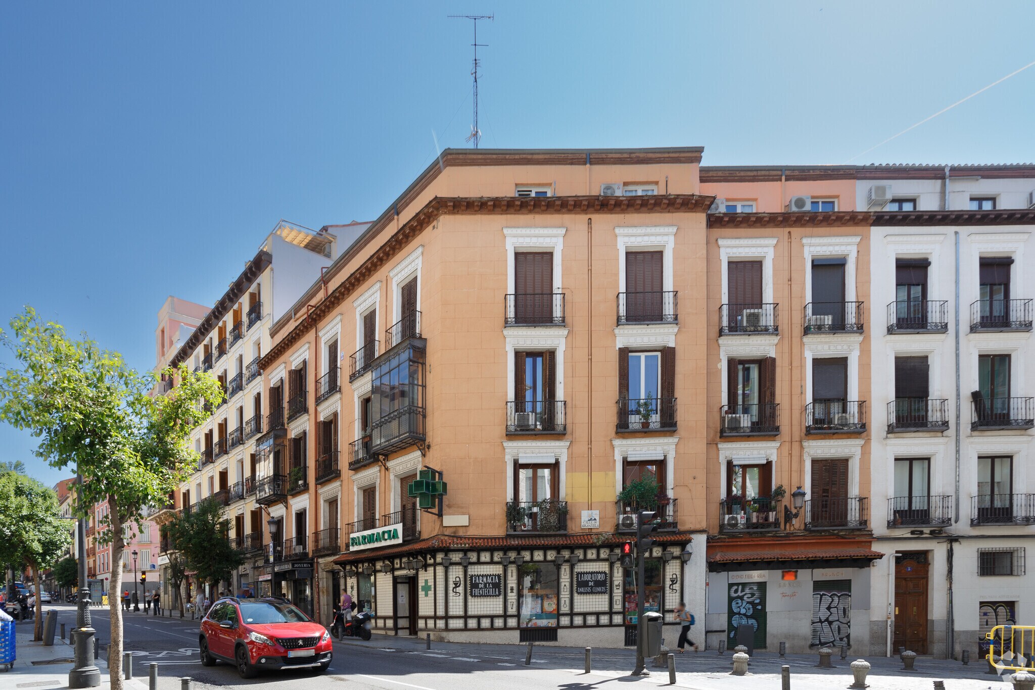 Calle de Toledo, 105, Madrid, Madrid for lease Primary Photo- Image 1 of 3