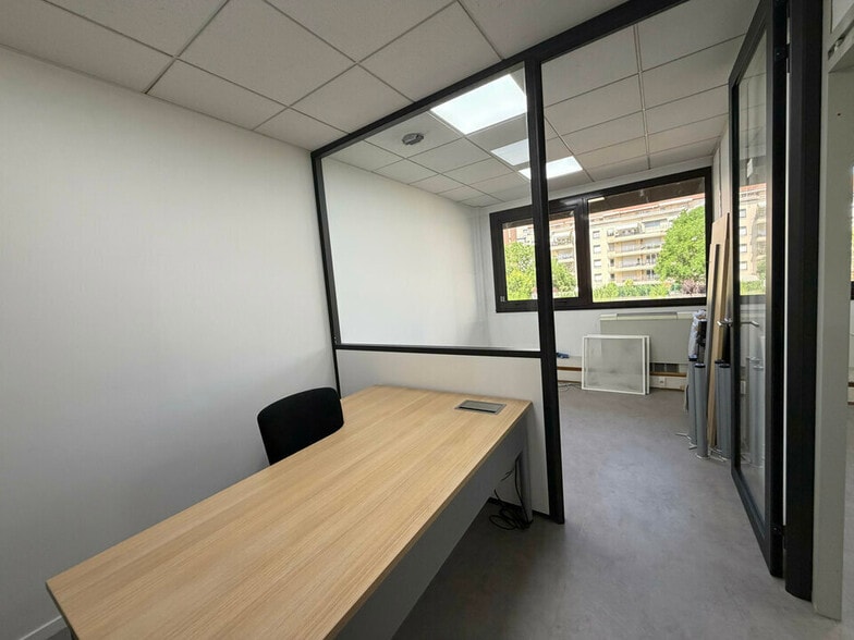 Bureau dans Villeurbanne à louer - Photo intérieure - Image 3 de 13
