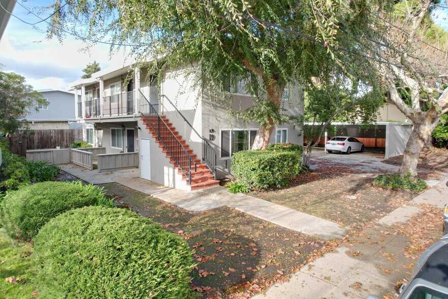 19 E 41st Pl, San Mateo, CA à vendre - Photo du bâtiment - Image 2 de 67