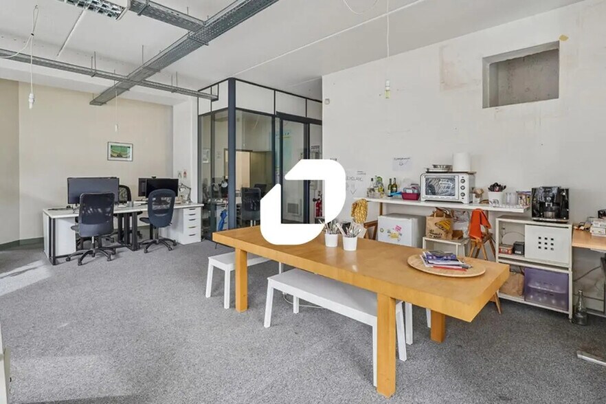 8 Passage Brulon, Paris for lease - Interior Photo - Image 3 of 12