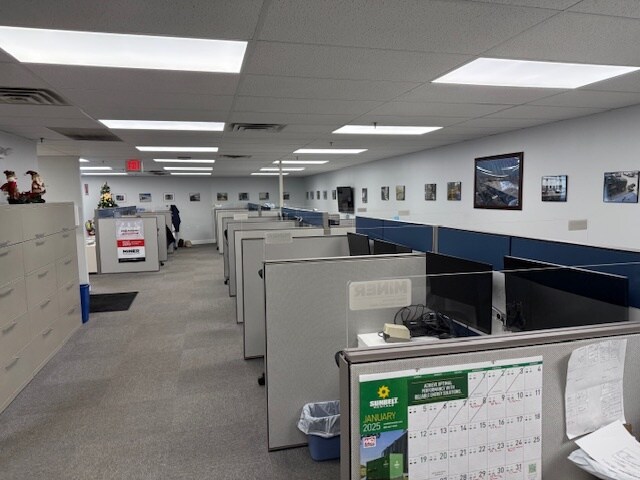 2 Lukens Dr, New Castle, DE for lease Building Photo- Image 1 of 6